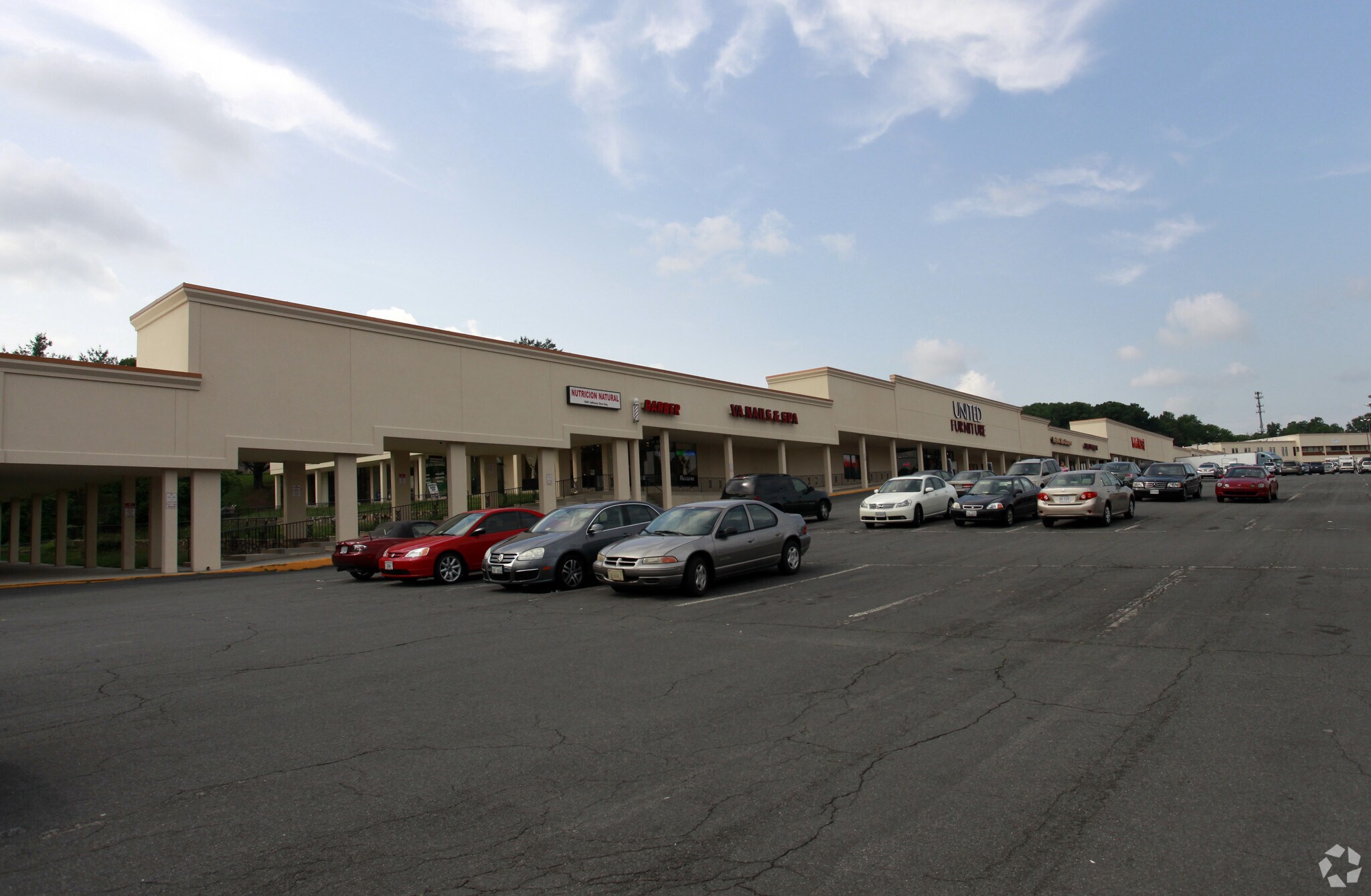 13905-14041 Jefferson Davis Hwy, Woodbridge, VA à louer Photo du bâtiment- Image 1 de 7