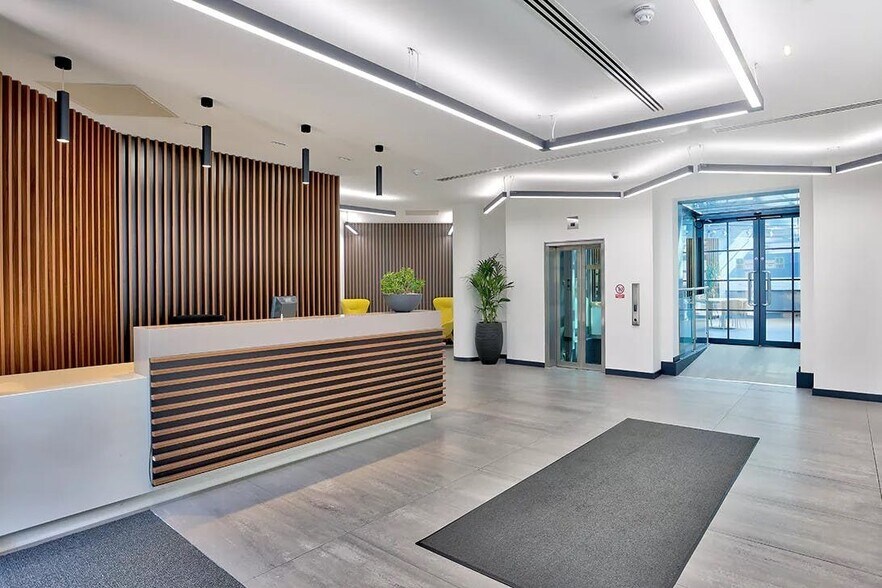 1 Park Rd, Bracknell à louer - Photo du bâtiment - Image 3 de 16