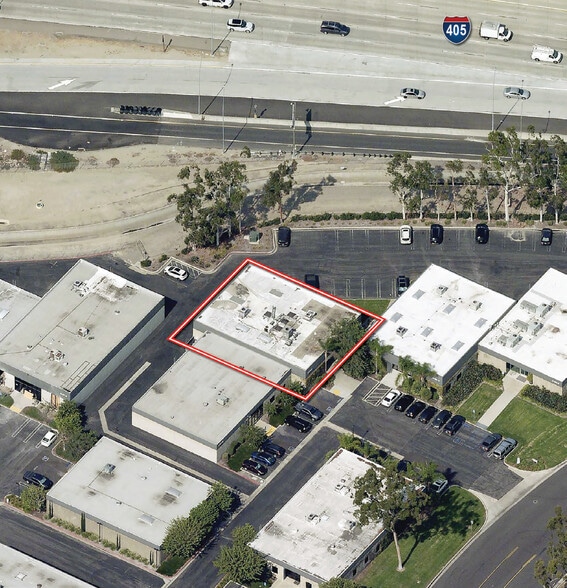 3199 Airport Loop Dr, Costa Mesa, CA à vendre - Photo du bâtiment - Image 2 de 11