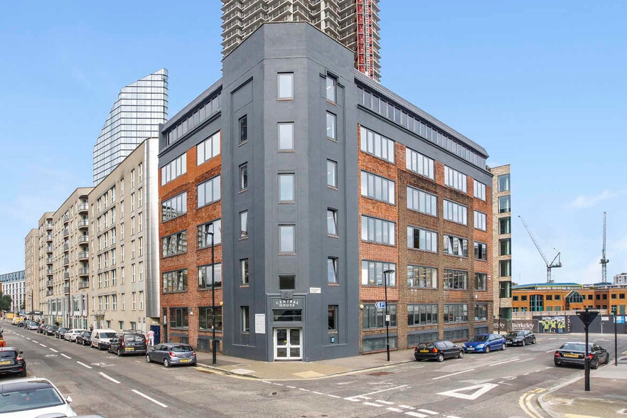 142 Central St, London for lease - Building Photo - Image 1 of 4