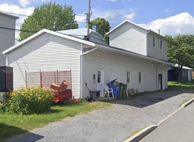 20 Rue Mercier, Québec, QC for sale Primary Photo- Image 1 of 1