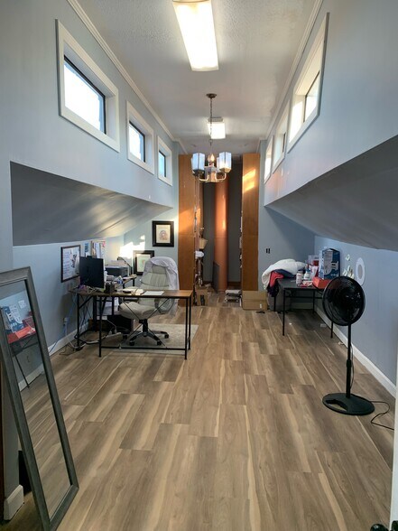 219 8th St N, Columbus, MS à vendre - Photo du bâtiment - Image 2 de 18