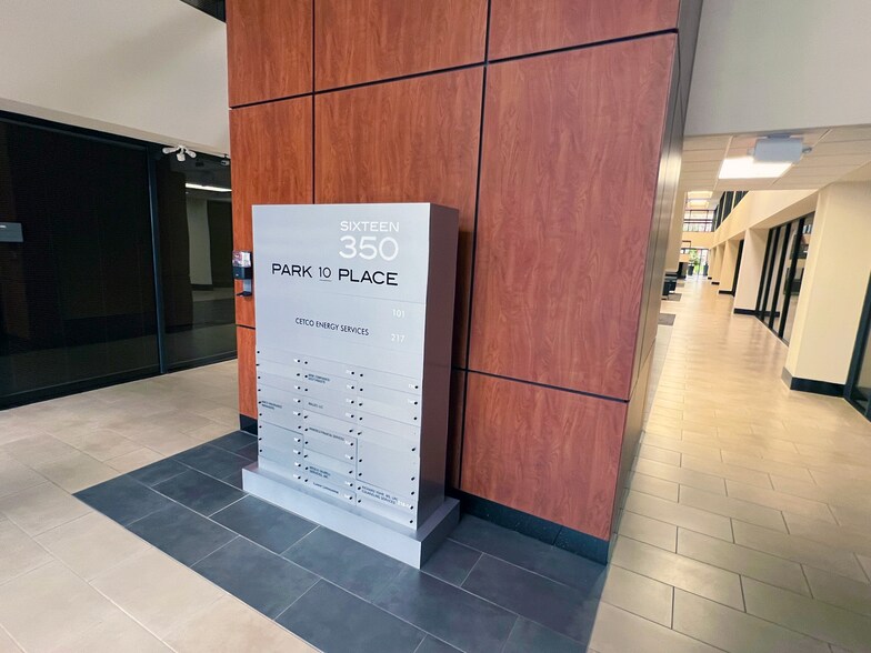 16350 Park Ten Place Dr, Houston, TX à louer - Photo intérieure - Image 2 de 7