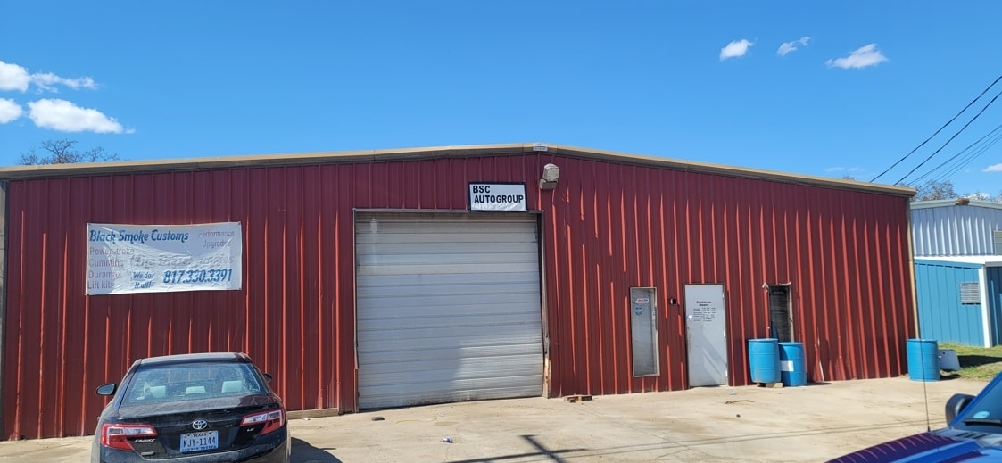 117 Industrial Dr, Kennedale, TX à louer Photo du bâtiment- Image 1 de 2