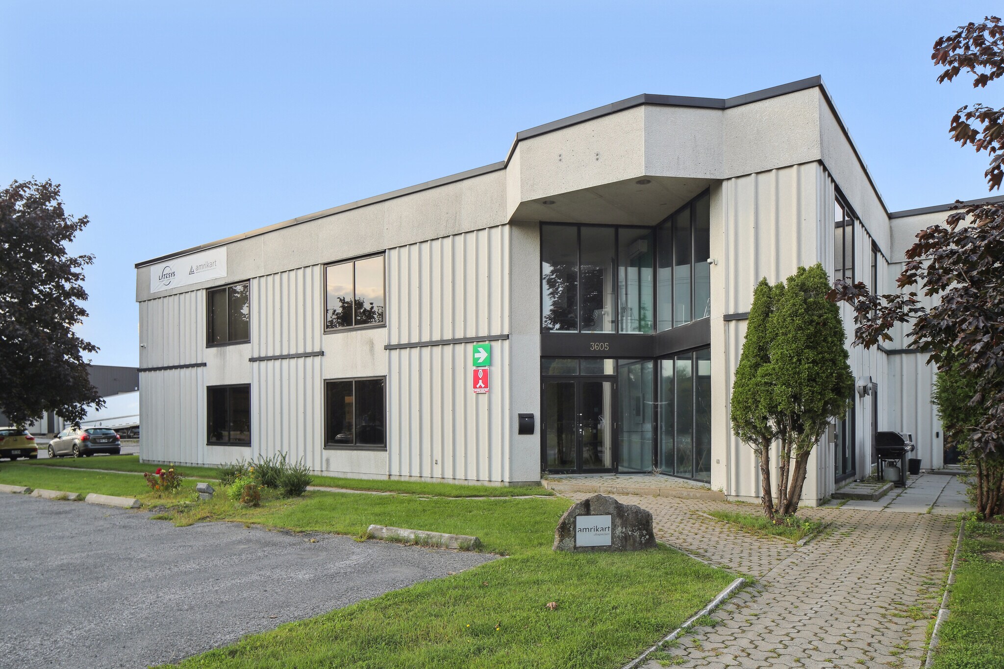 3605 Rue Isabelle, Brossard, QC for sale Building Photo- Image 1 of 1