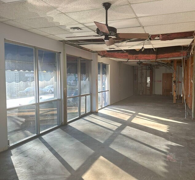 315 G St, Davis, CA à louer - Photo du bâtiment - Image 3 de 12