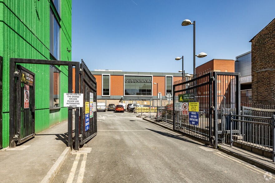 The Grand Arcade, Wigan for lease - Building Photo - Image 3 of 5