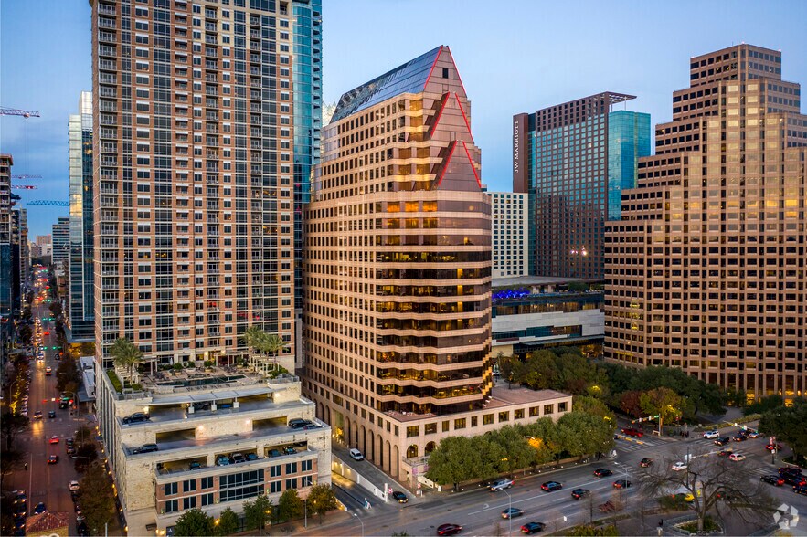 100 Congress Ave, Austin, TX à louer - Photo du bâtiment - Image 3 de 23