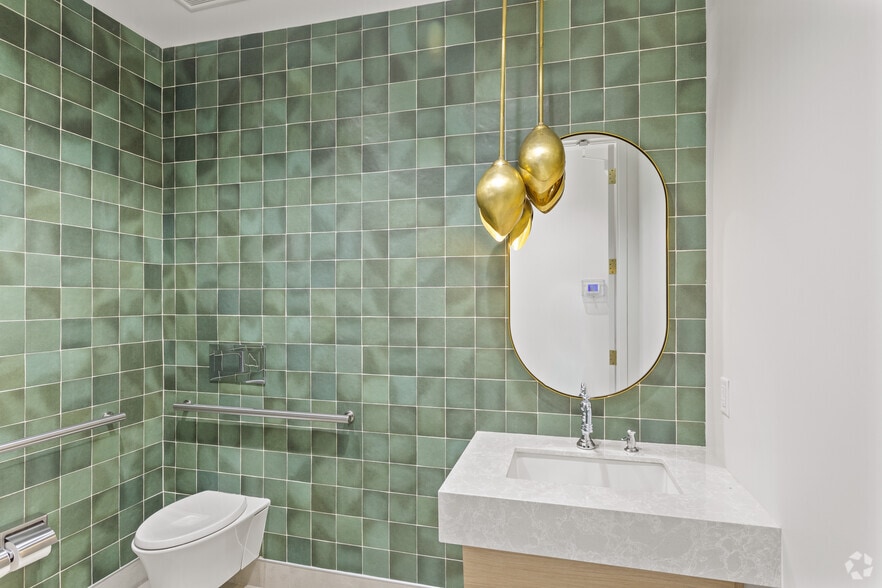 224 Datura St, West Palm Beach, FL for lease - Interior Photo - Image 3 of 17