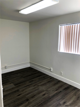 19522-19598 Ventura Blvd, Tarzana, CA à louer Photo intérieure- Image 1 de 4