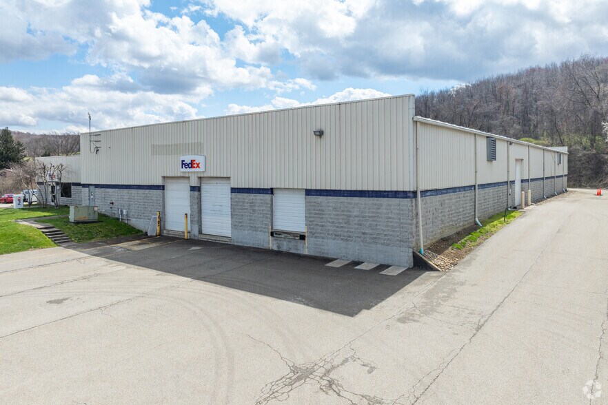 401 Paintersville Rd, Hunker, PA à vendre - Photo du bâtiment - Image 3 de 5