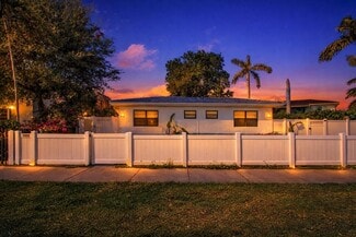 More details for 715 NE 92nd St, Miami, FL - Multifamily for Sale