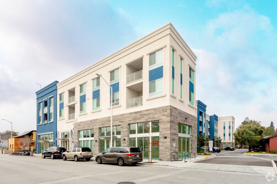 525 Cedar St, Santa Cruz, CA à louer - Photo du bâtiment - Image 2 de 5
