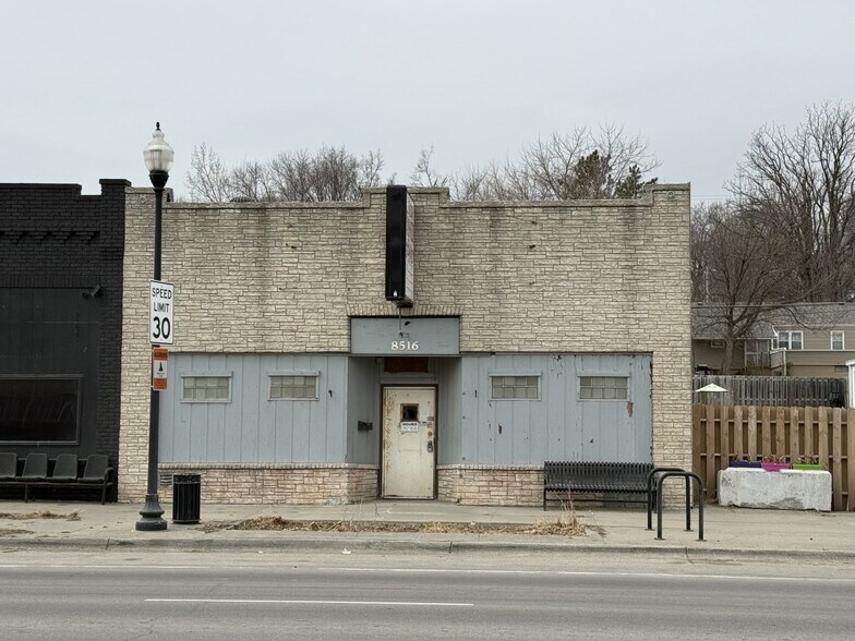 8516 N 30th St, Omaha, NE à vendre - Photo du bâtiment - Image 2 de 8