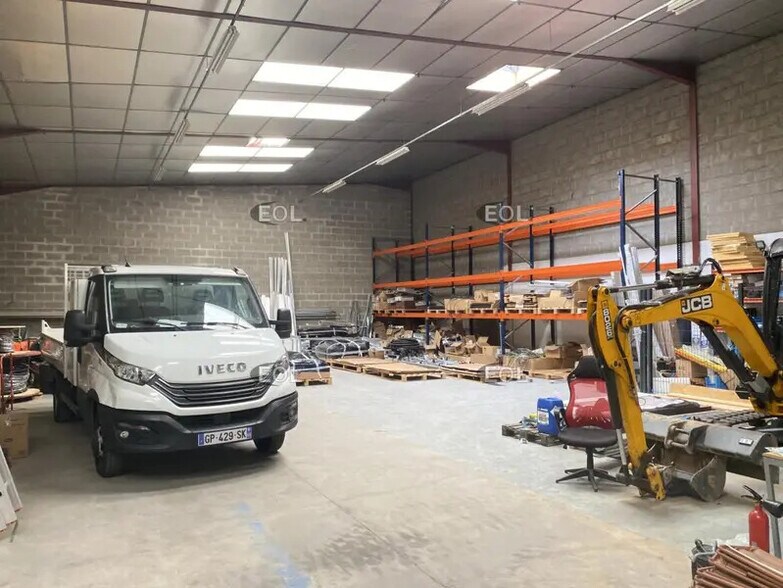 Industrial in Chassieu for lease - Interior Photo - Image 2 of 10