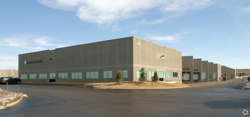 3600 Holly Ln N, Plymouth, MN à louer - Photo du bâtiment - Image 3 de 14