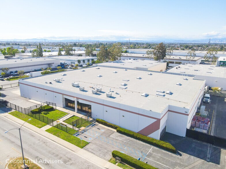 1401 W Walnut St, Compton, CA à vendre - Photo du bâtiment - Image 3 de 13