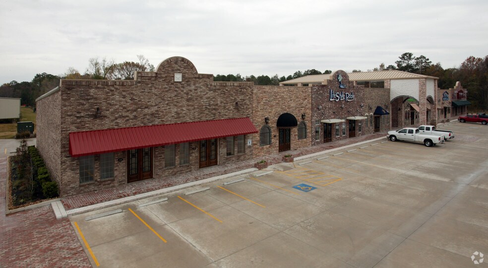 11133 I-45 Fwy N, Conroe, TX à vendre - Photo du bâtiment - Image 2 de 5