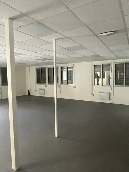 691 Rue Maurice Caullery, Douai for lease - Interior Photo - Image 2 of 13