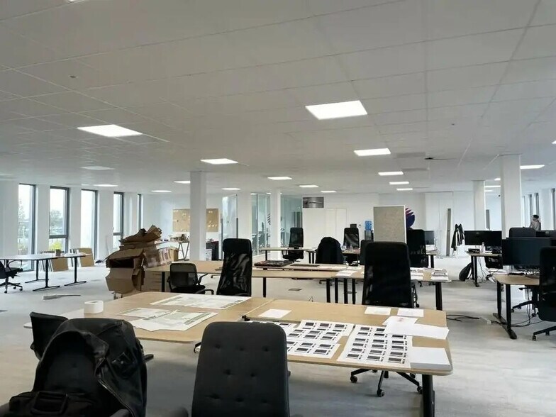 Bureau dans Mérignac à louer - Photo du bâtiment - Image 2 de 5