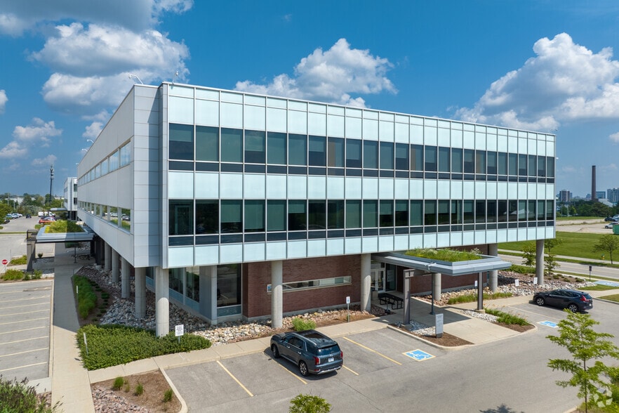 295 Hagey Blvd, Waterloo, ON for lease - Building Photo - Image 3 of 6
