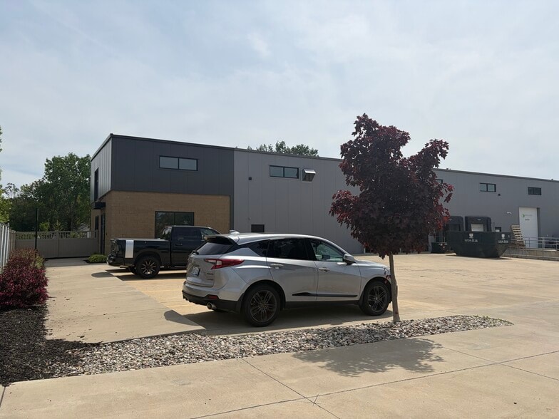 1535 Steele Ave SW, Grand Rapids, MI for lease - Building Photo - Image 3 of 16