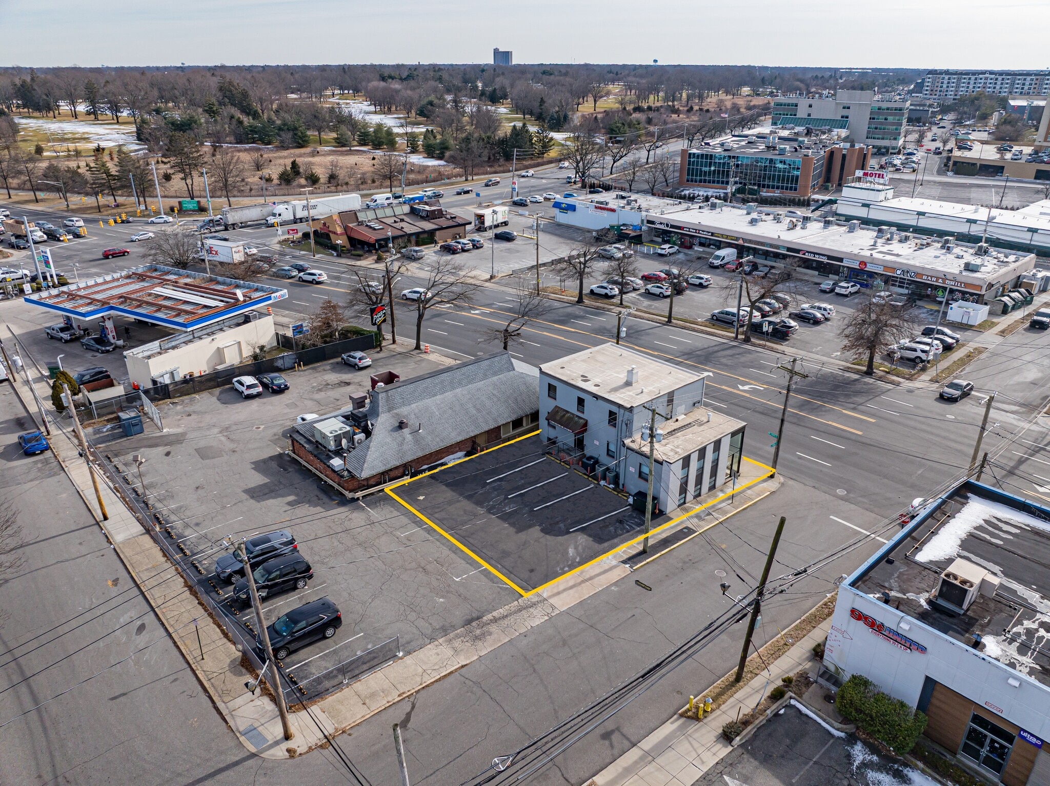 57 Old Country Rd, Westbury, NY for sale Primary Photo- Image 1 of 41