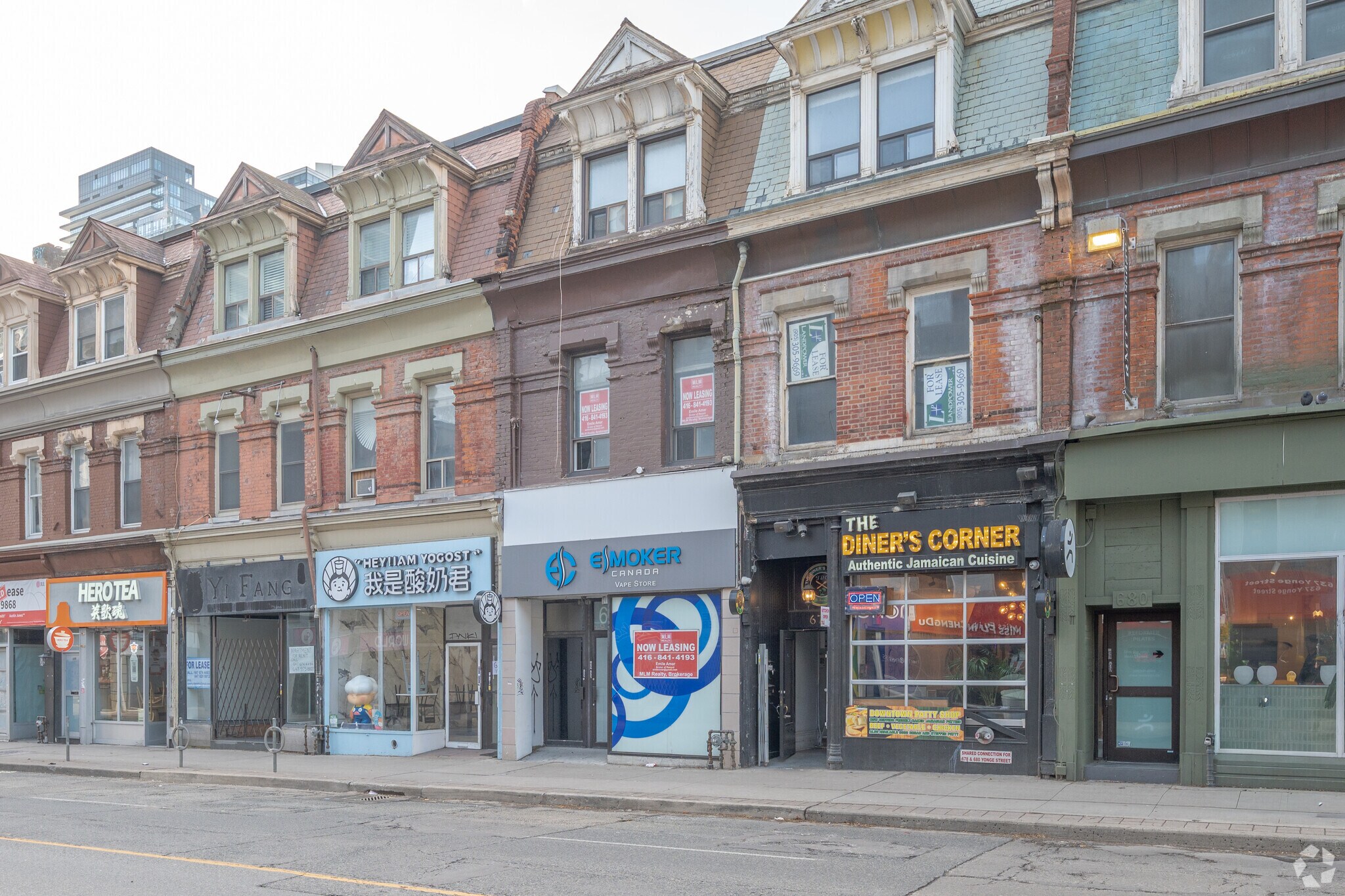 676-678 Yonge St, Toronto, ON for sale Primary Photo- Image 1 of 1
