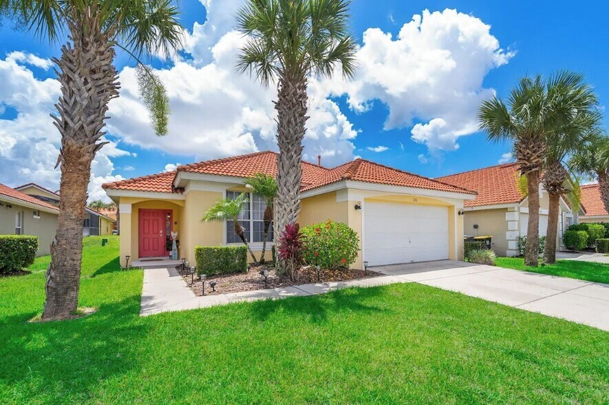 136 Rosso Dr, Davenport, FL à vendre - Photo du bâtiment - Image 2 de 41