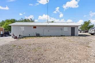 330 Elco Ln, China Spring, TX for lease Interior Photo- Image 1 of 6