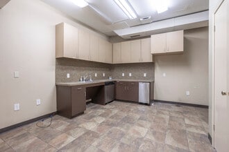 900 Summit Ave, Fort Worth, TX for lease Building Photo- Image 2 of 5