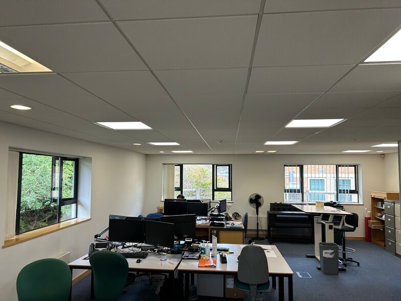 A4 Old Gloucester Rd, Bristol for lease - Building Photo - Image 3 of 6