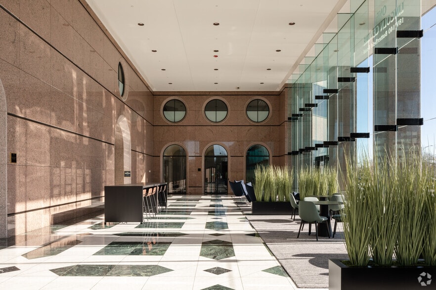 18W140 Butterfield Rd, Oakbrook Terrace, IL for lease - Building Photo - Image 2 of 12