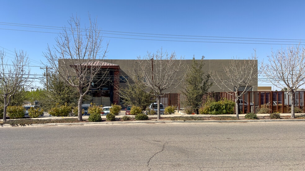 4501 Osborne Dr, El Paso, TX for lease - Building Photo - Image 2 of 3