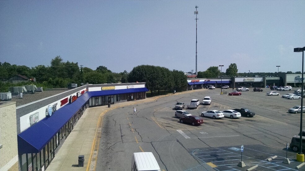 181-301 S Highway 127, Russell Springs, KY à louer - Photo du bâtiment - Image 3 de 9