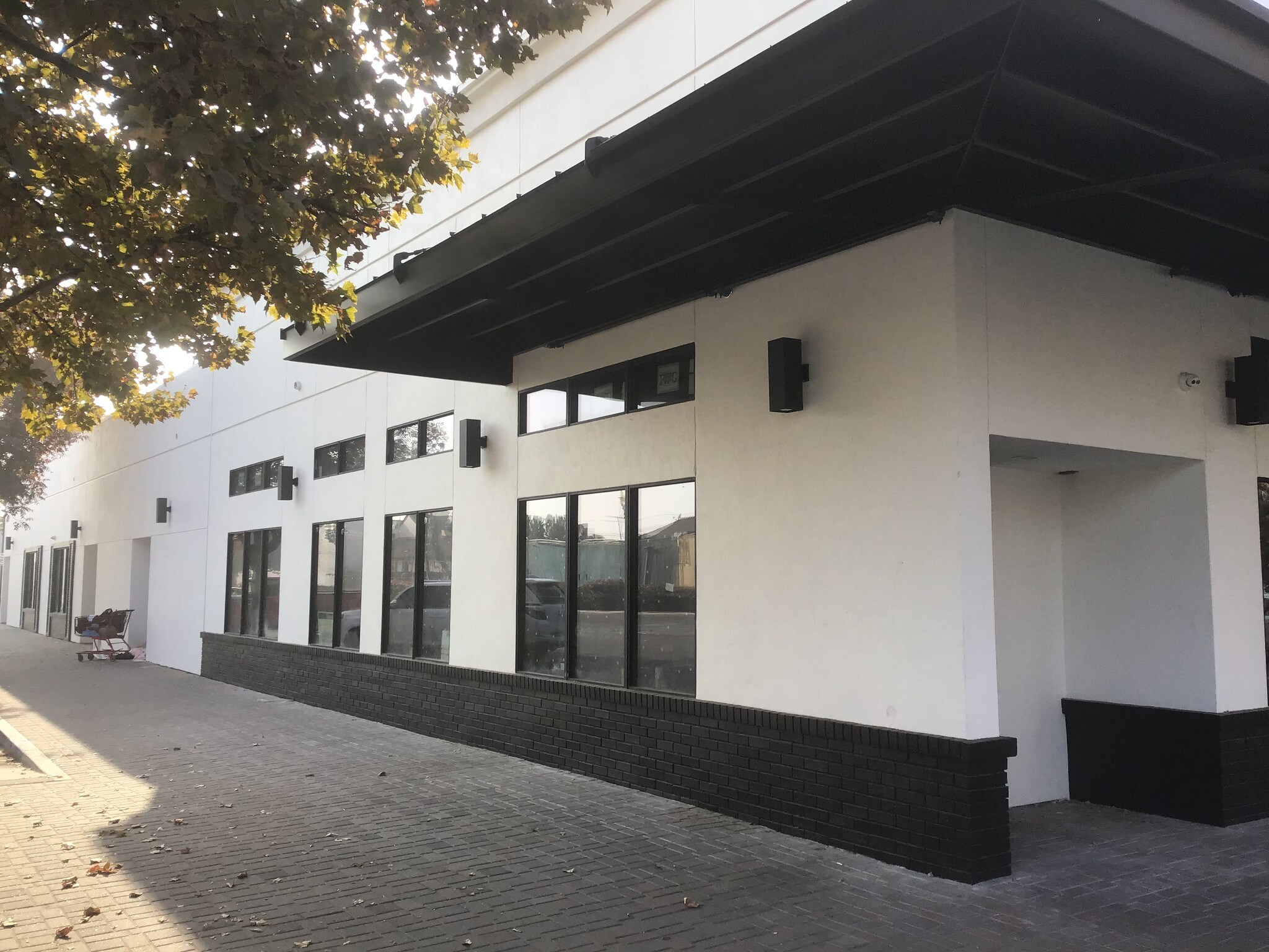 100 W Main St, Turlock, CA for lease Primary Photo- Image 1 of 7
