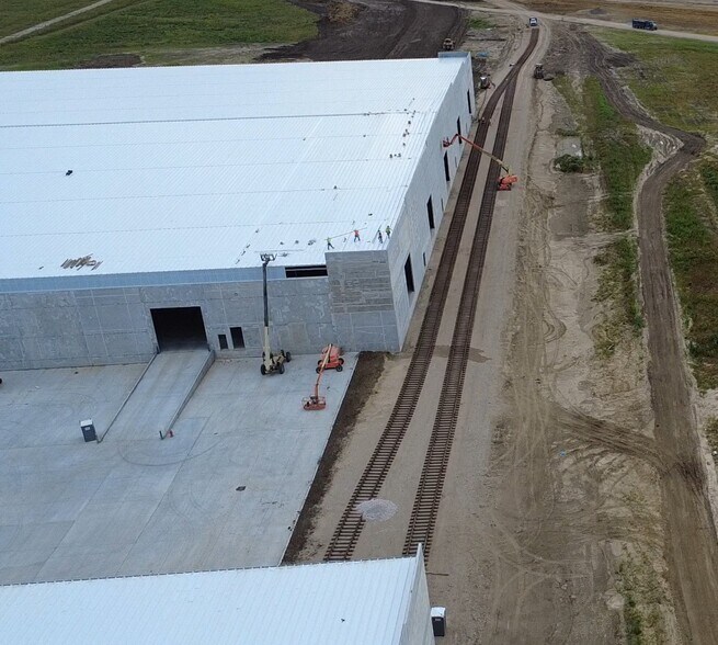 4445 Highway 90 W, Dayton, TX à louer - Photo du bâtiment - Image 2 de 14