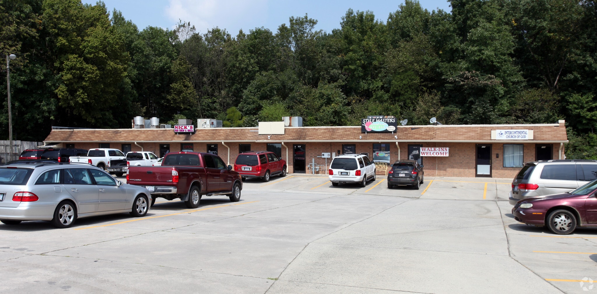 1102-1104 W Fairfield Rd, High Point, NC for lease Primary Photo- Image 1 of 7