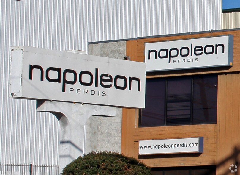 16823-16825 Saticoy St, Van Nuys, CA à louer - Photo du bâtiment - Image 2 de 3