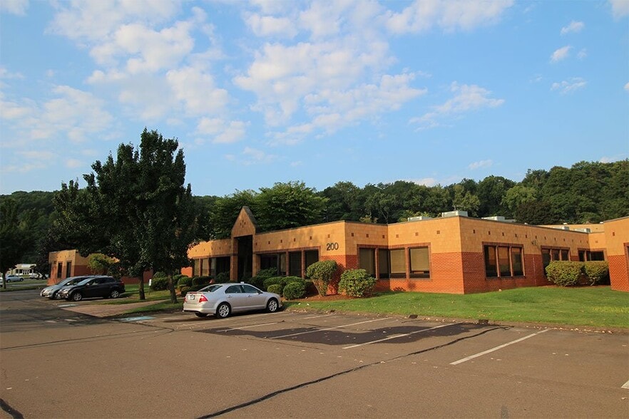 1 Bradley Rd, Woodbridge, CT for lease - Building Photo - Image 2 of 4