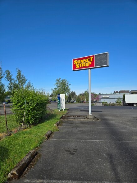 10205 SW Park Way, Portland, OR for sale - Building Photo - Image 3 of 8