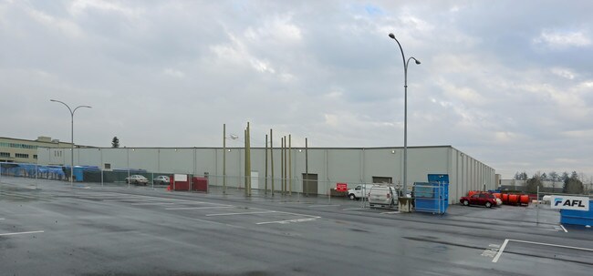 Plus de détails pour 13120 76th Ave, Surrey, BC - Industriel à louer