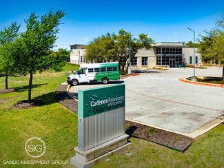 Plus de détails pour 2101 E Park St, Cedar Park, TX - Commerce de détail à vendre