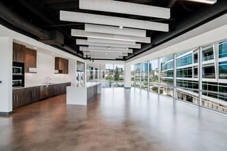 9276 Scranton Rd, San Diego, CA for lease Interior Photo- Image 2 of 8