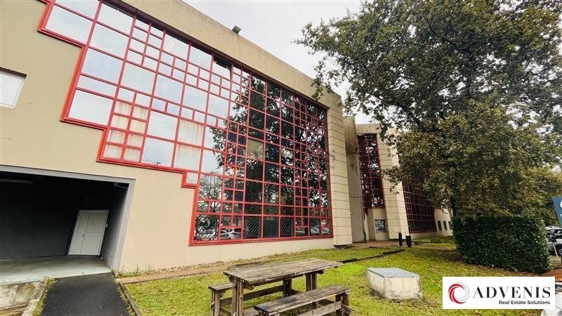 15 Avenue Léonard De Vinci, Pessac for lease - Building Photo - Image 3 of 3