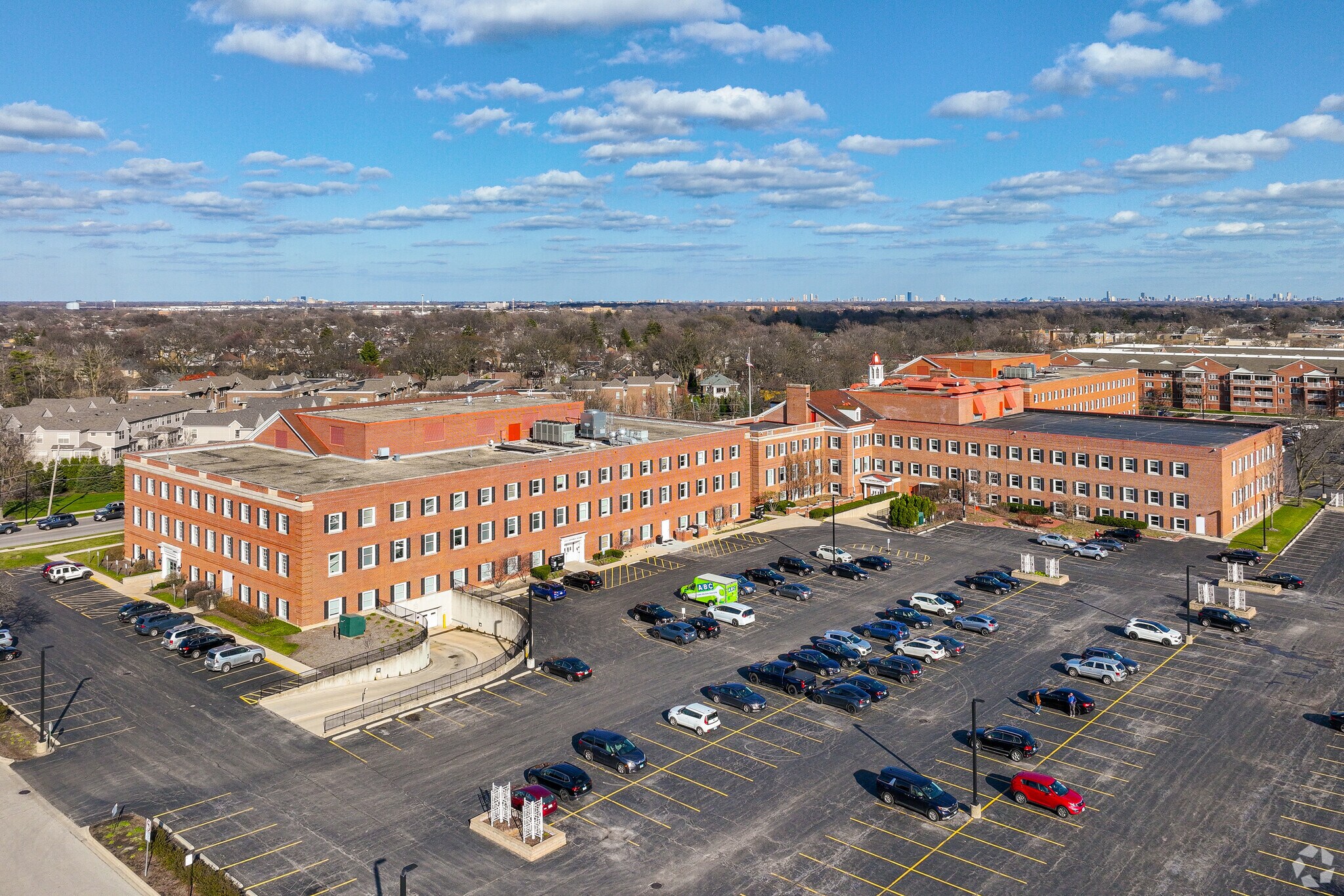 350 S Northwest Hwy, Park Ridge, IL for lease Primary Photo- Image 1 of 7