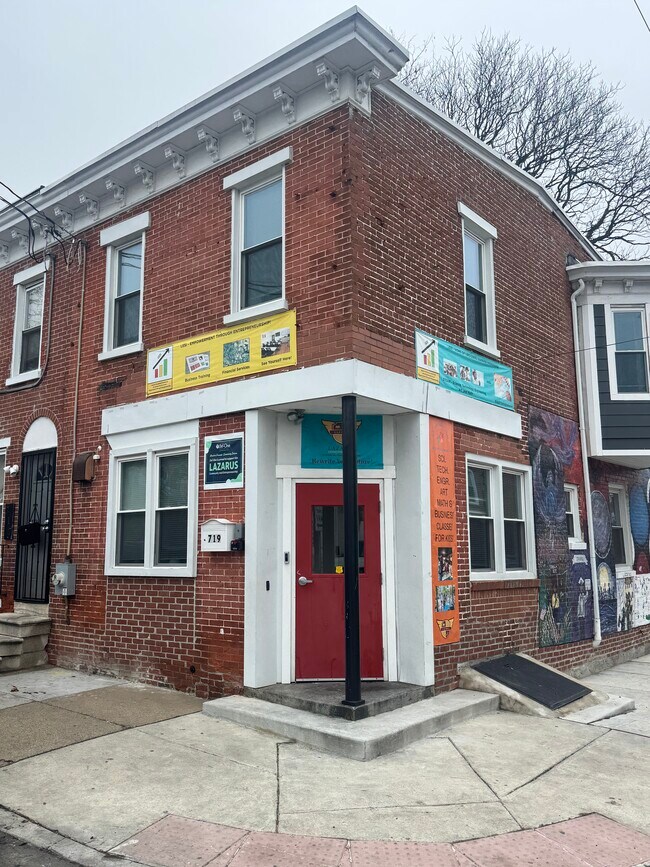 Plus de détails pour 719 E 10th St, Wilmington, DE - Bureau à vendre