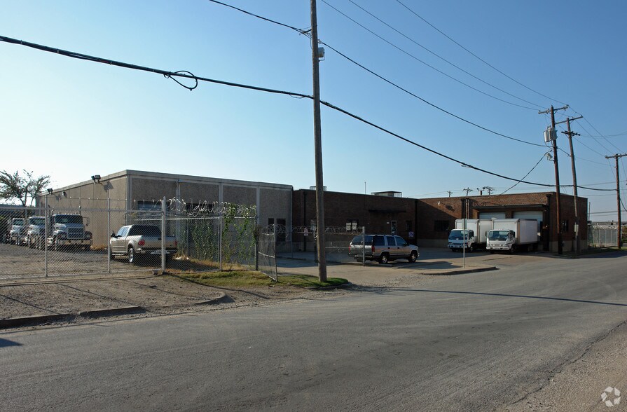 2516 Ferris St, Dallas, TX à vendre - Photo du bâtiment - Image 2 de 2