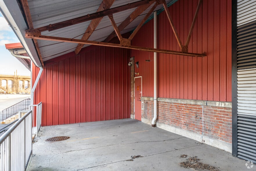 635 S 10th St, Allentown, PA for lease - Building Photo - Image 2 of 24