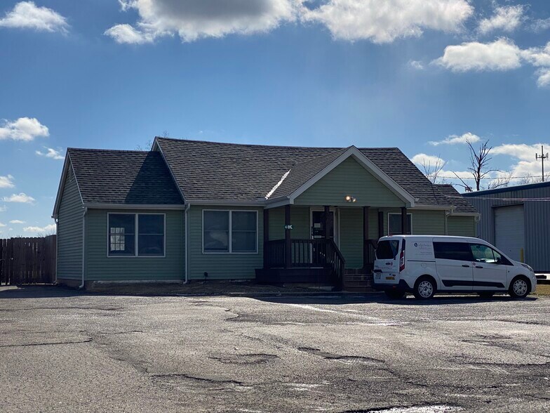 2520 Nordic Rd, Dayton, OH à vendre - Photo du bâtiment - Image 3 de 11